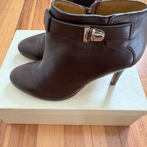 Elegant Brown Ankle Boots